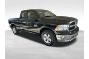 $24394 : Ram 1500 Classic 2024 4x4 SL thumbnail