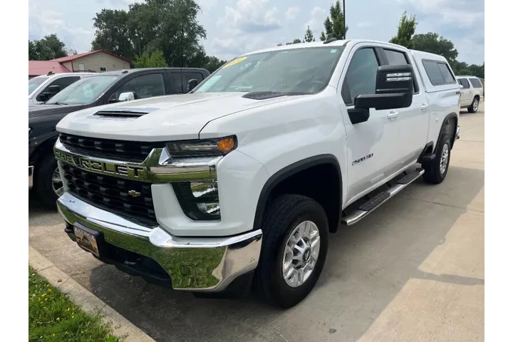 $31950 : 2020 Silverado 2500HD LT image 2