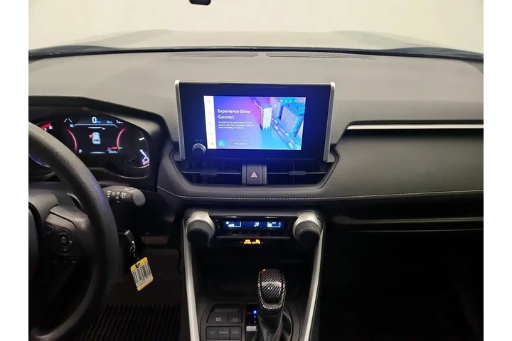 $27998 : Toyota RAV4 2023 LE 4dr SUV image 9