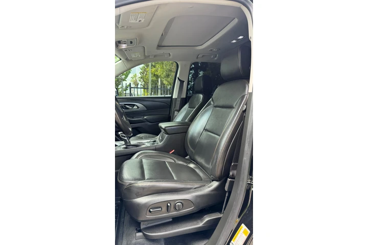 $22500 : 🚘*Chevrolet Traverse RS 2021* image 4