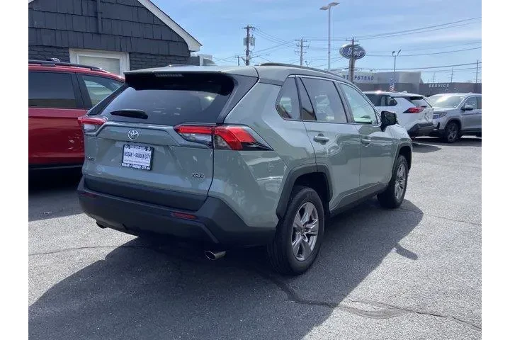 $19888 : Toyota RAV4 2023 XLE 4dr SUV image 4