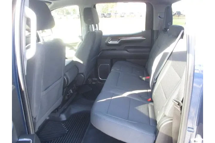 $31995 : Chevrolet Silverado 1500 202 image 10