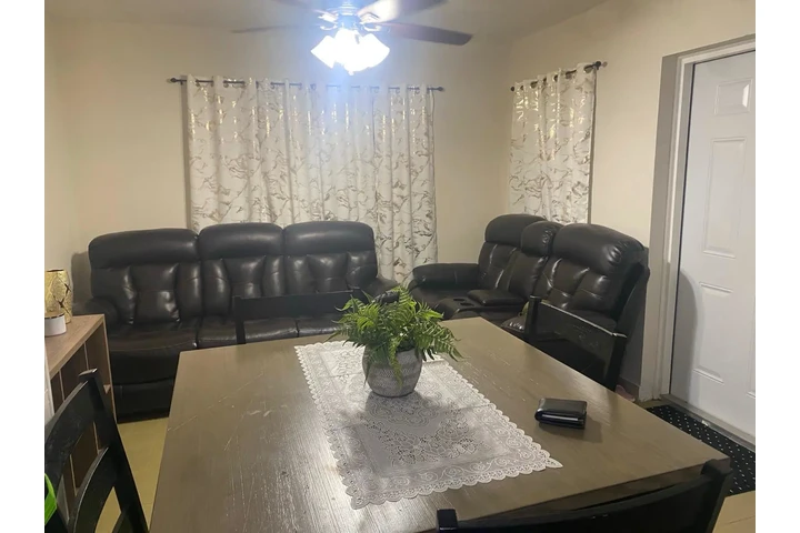 $1500 : Efficiency en Hialeah image 9