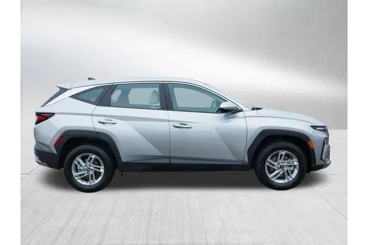 $29000 : Hyundai TUCSON 2025 AWD SE 4 image 8