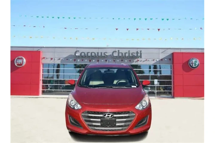 2016 Elantra GT image 3