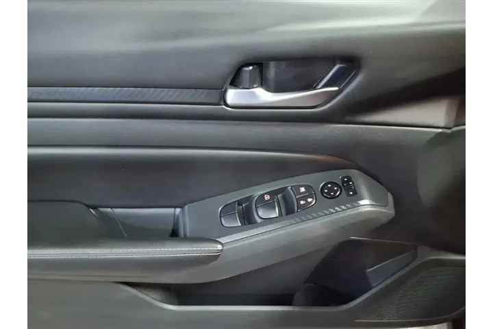 $24832 : Nissan Altima 2024 2.5 SV 4d image 8