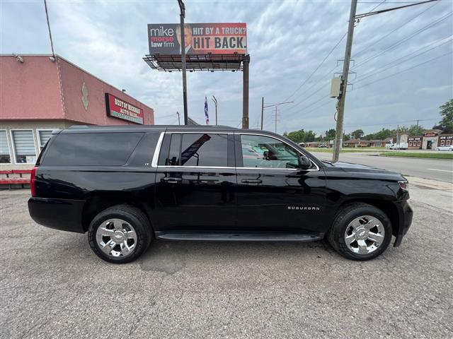 $22499 : 2018 Suburban image 4