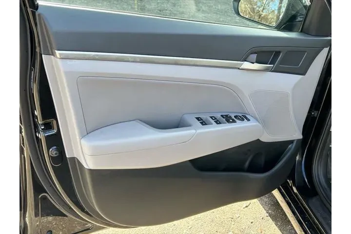 $12888 : Hyundai ELANTRA 2020 Value E image 9