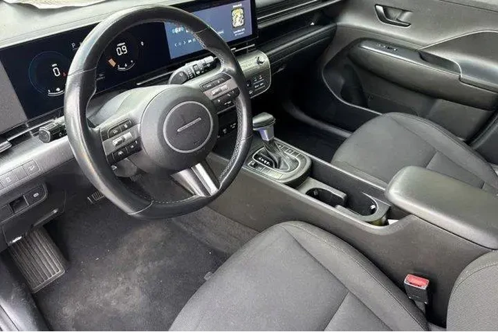 $17435 : Hyundai KONA 2024 AWD SEL 4d image 5