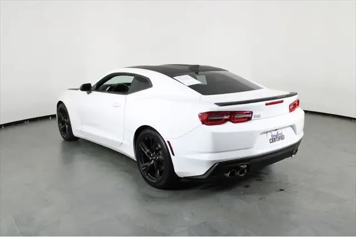 $26533 : Chevrolet Camaro 2021 LT1 2d image 3