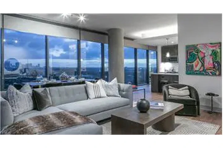 $2407 : Rental property with 0 bedro image 9