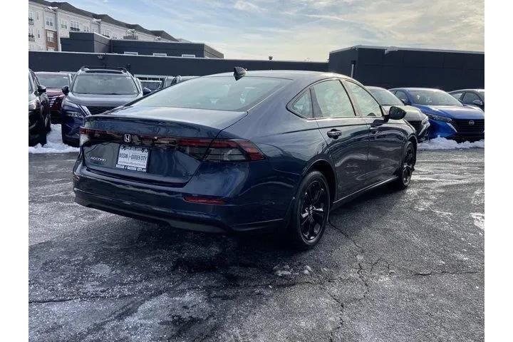 $25805 : Honda Accord 2025 SE 4dr Sed image 6