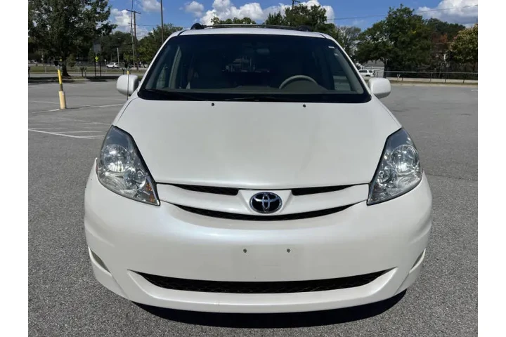 $8900 : 2008 Sienna XLE image 4