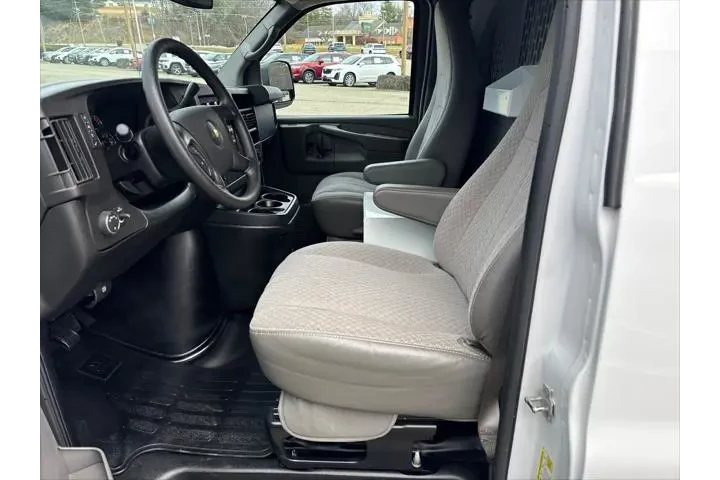 $21900 : Chevrolet Express 2013 1500 image 9