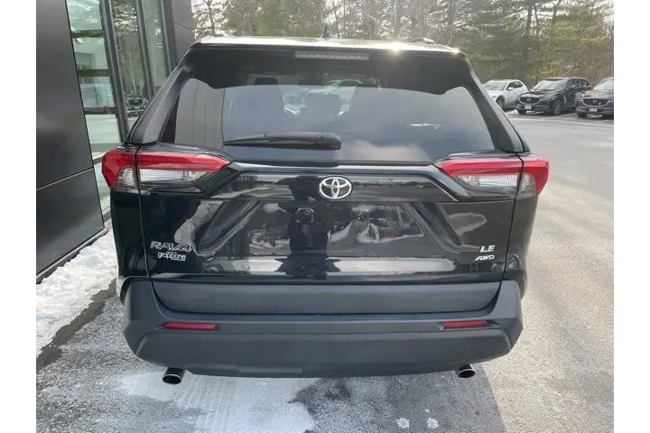$20300 : Toyota RAV4 2021 AWD LE 4dr image 7
