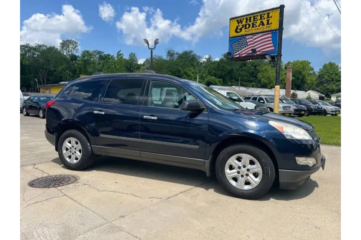 $5995 : 2011 Traverse LS image 2
