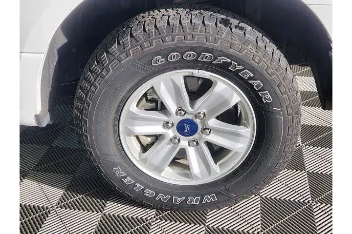 $22418 : Ford F-150 2018 4x4 XLT 4dr image 9