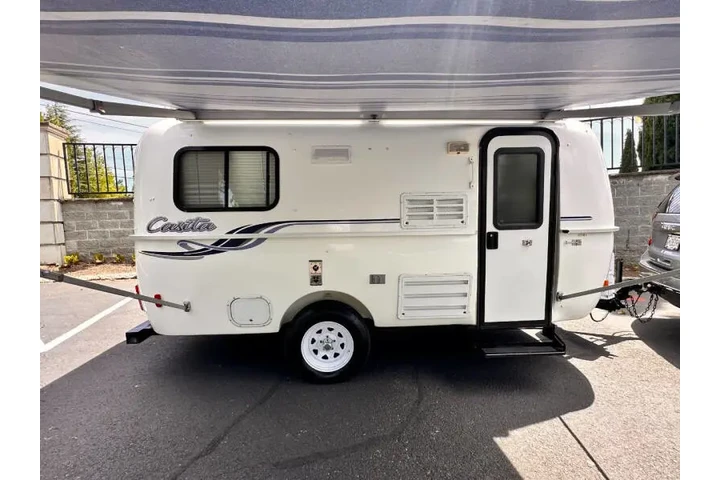 2010 Casita Spirit Deluxe 17ft image 10