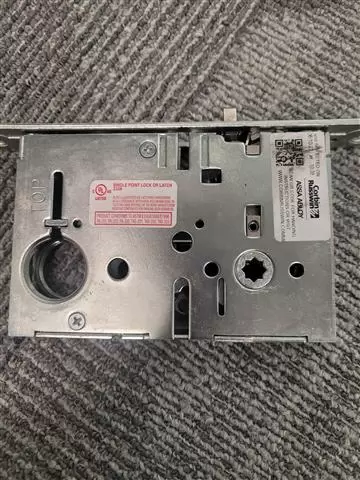 Ventanas y puertas image 4