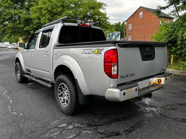 $16495 : 2014 Frontier PRO-4X Crew Cab image 6