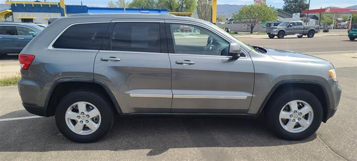 $9999 : 2012 Grand Cherokee Laredo SUV image 8