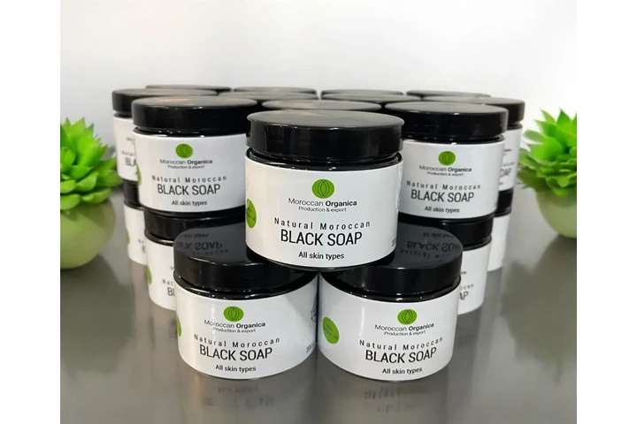 moroccan souk cosmetics saller image 7