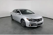 $9732 : Nissan Altima 2017 2.5 SR 4d thumbnail
