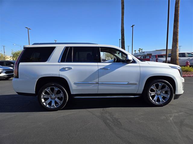 $47923 : Pre-Owned 2020 Escalade Luxury image 7