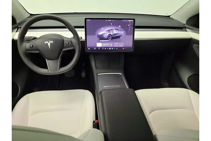 $39998 : Tesla Model Y 2023 AWD Long image 9