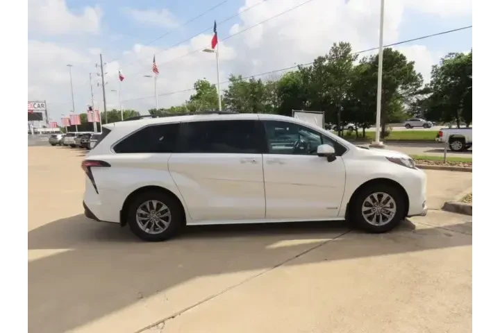 $27911 : Toyota Sienna 2021 XLE 7-Pas image 8