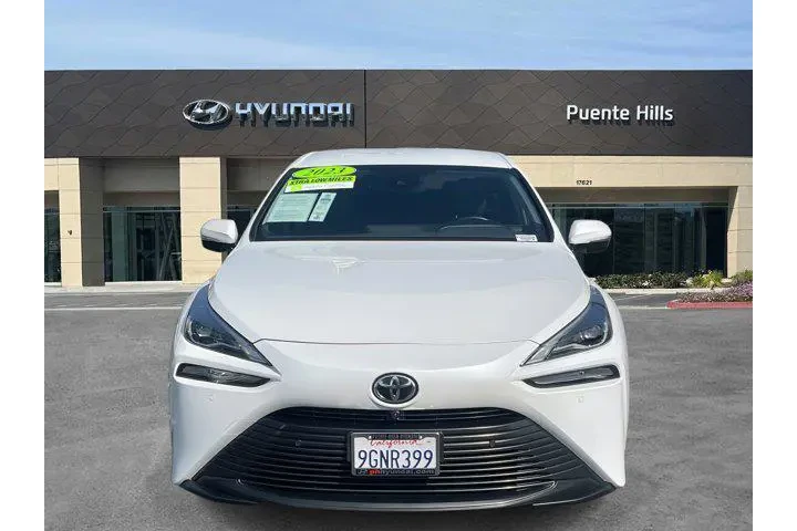 $10995 : Toyota Mirai 2023 XLE 4dr Se image 2