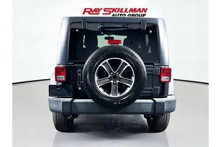 $25975 : Jeep Wrangler Unlimited 2017 image 6