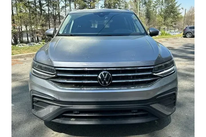 $20998 : Volkswagen Tiguan 2024 Wolfs image 2