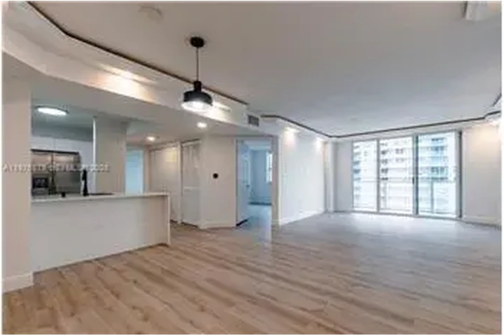 $5800 : Rental property with 3 bedro image 10