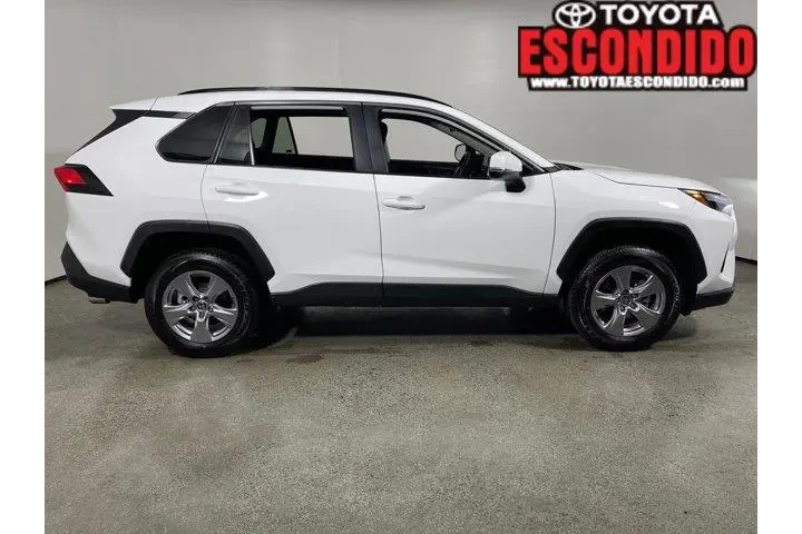 $32993 : Toyota RAV4 2025 XLE 4dr SUV image 2