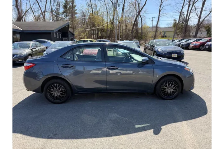 $9995 : 2014 Corolla LE image 8