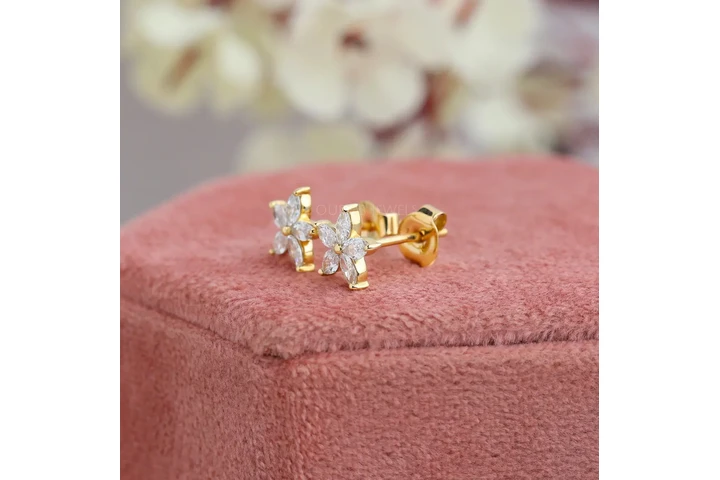 $140 : Floral Diamond Earrings image 3