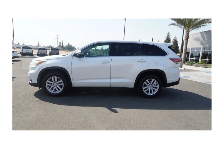 $18984 : 2015 Highlander LE Sport Util image 9