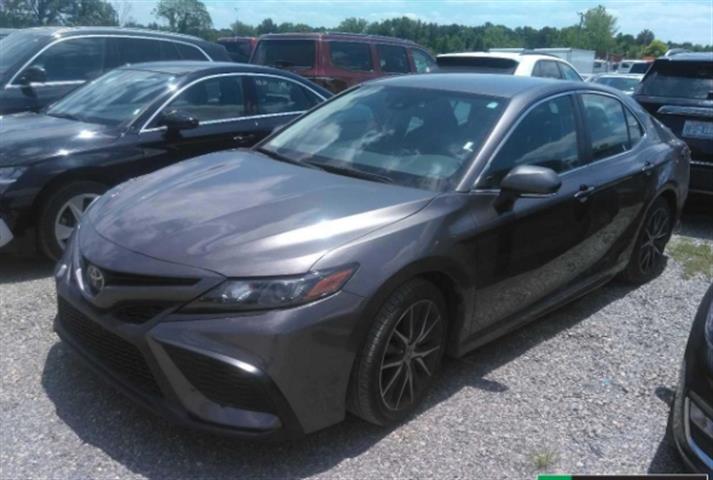 $23991 : PRE-OWNED 2022 TOYOTA CAMRY SE image 1