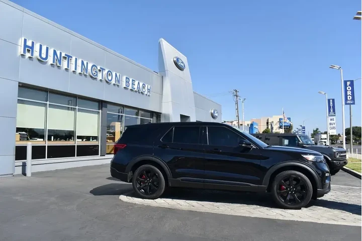 $39990 : Ford Explorer 2022 AWD ST 4d image 3