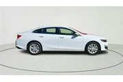 $22178 : Chevrolet Malibu 2025 LT 4dr thumbnail