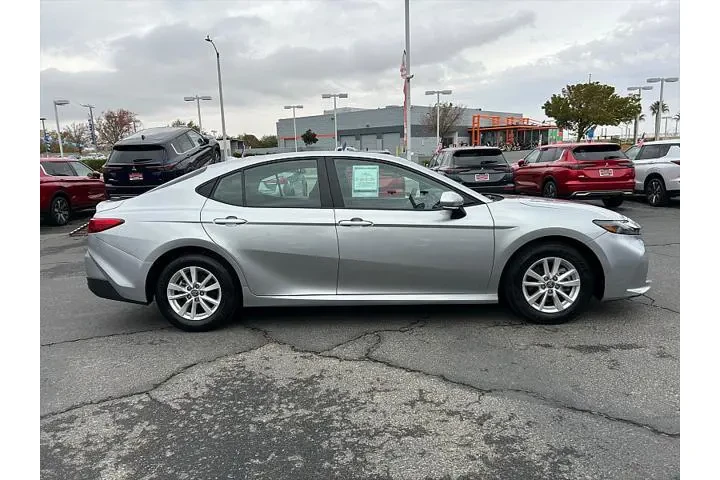 $24800 : Toyota Camry 2025 SE 4dr Sed image 8