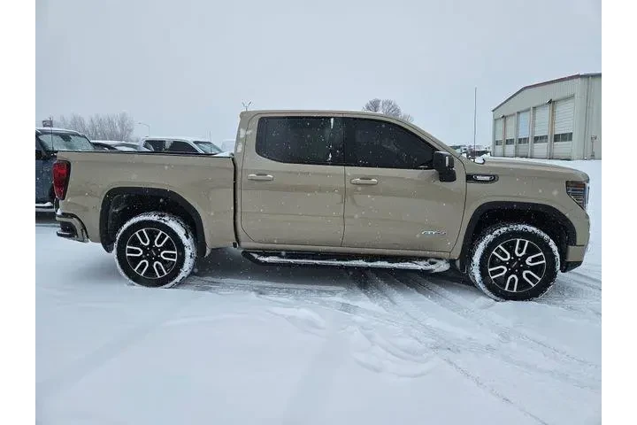 $40000 : GMC Sierra 1500 2023 4x4 AT4 image 4