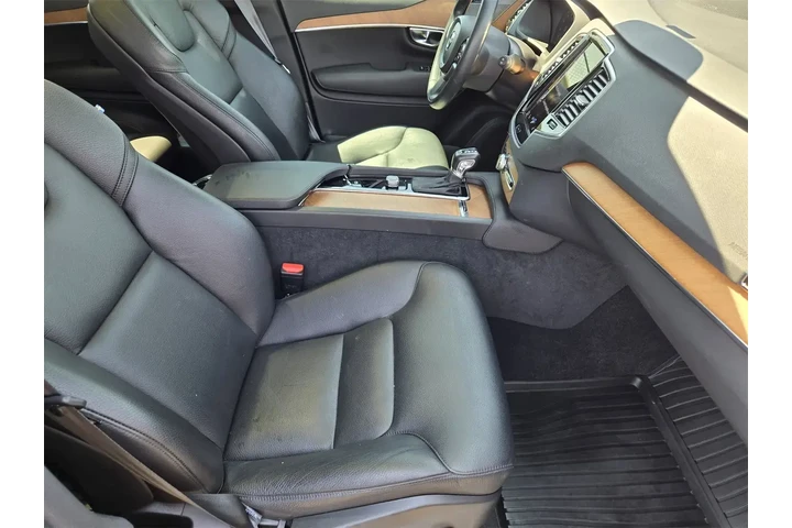 $36991 : Volvo XC90 2022 AWD T6 Momen image 9