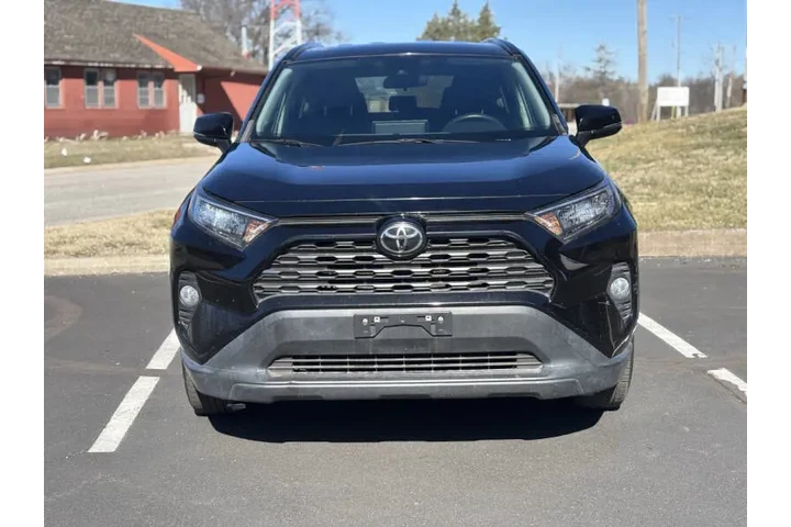 $17999 : 2021 RAV4 XLE image 3