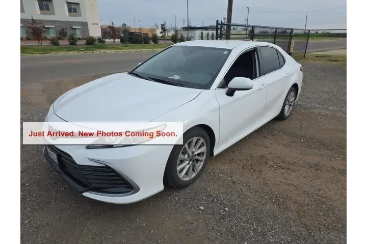 $24800 : Toyota Camry 2024 LE 4dr Sed image 3