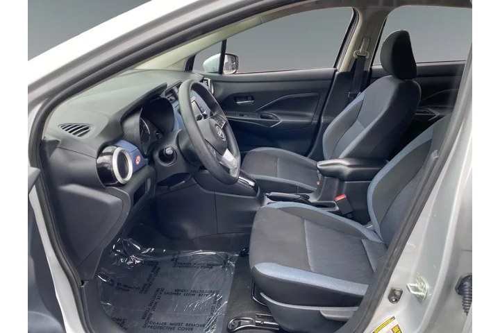 $21770 : Nissan Versa 2023 SV 4dr Sed image 9