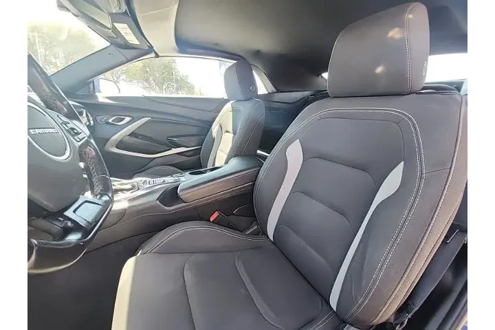 $22997 : Chevrolet Camaro 2021 LT 2dr image 8