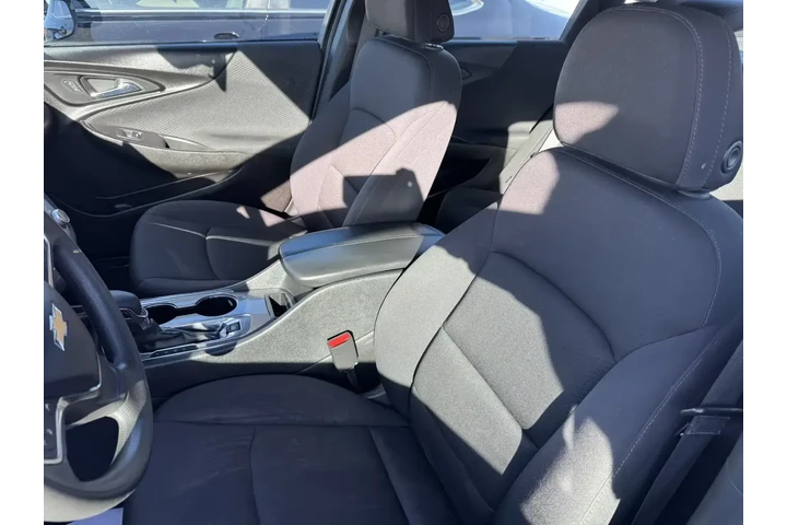 $17999 : Chevrolet Malibu 2023 LT 4dr image 9