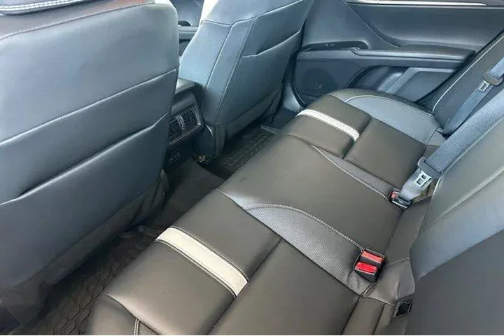$32500 : Toyota Camry 2025 AWD SE 4dr image 8